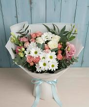 Букет цветов из:  Розы, Лизиантусы и Хризантемы в Себрово