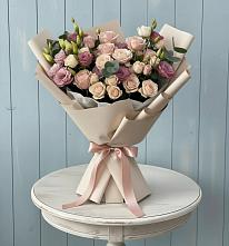 Букет цветов из:  Розы и Лизиантусы в Себрово