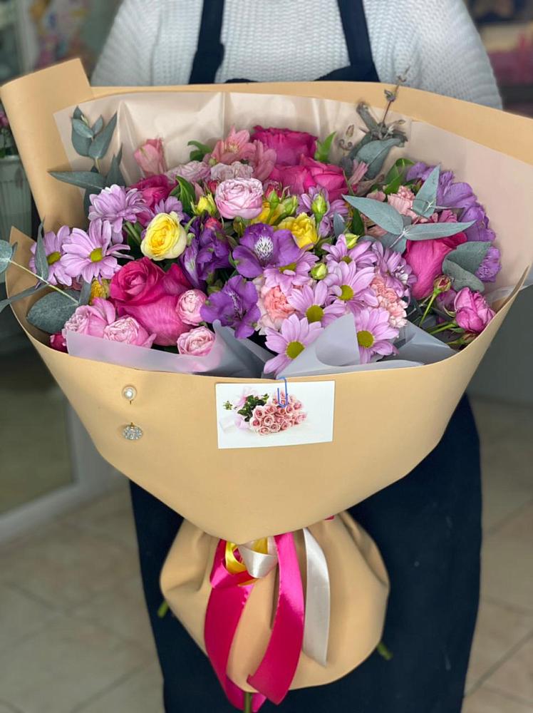 Букет цветов из: Хризантемы, Гвоздики и Альстромерии в Себрово