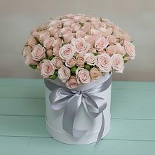 Цветочная композиция из Розы в шляпной коробке в Себрово