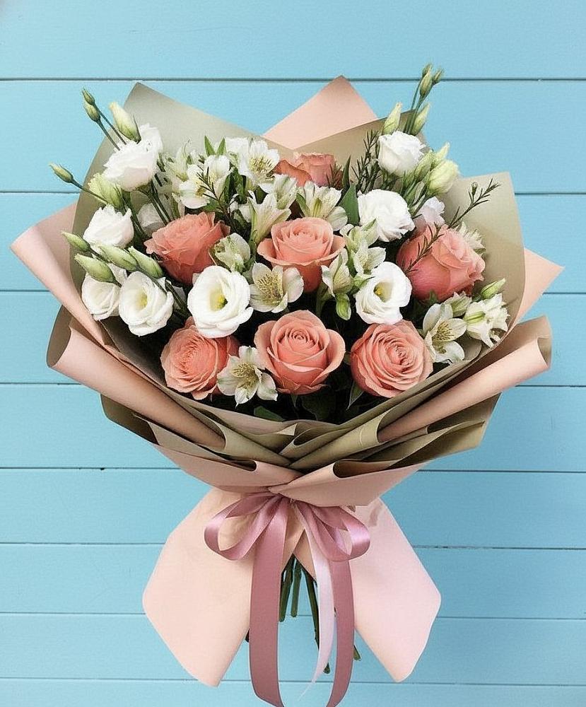 Букет цветов из: Розы, Альстромерии и Лизиантусы в Себрово