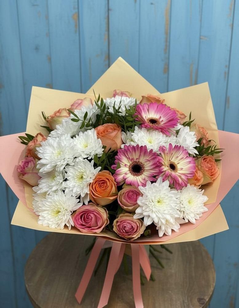 Букет цветов из: Розы, Герберы и Хризантемы в Себрово