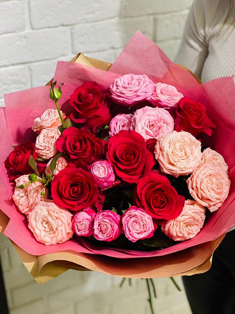 Букет цветов из: Розы в Себрово