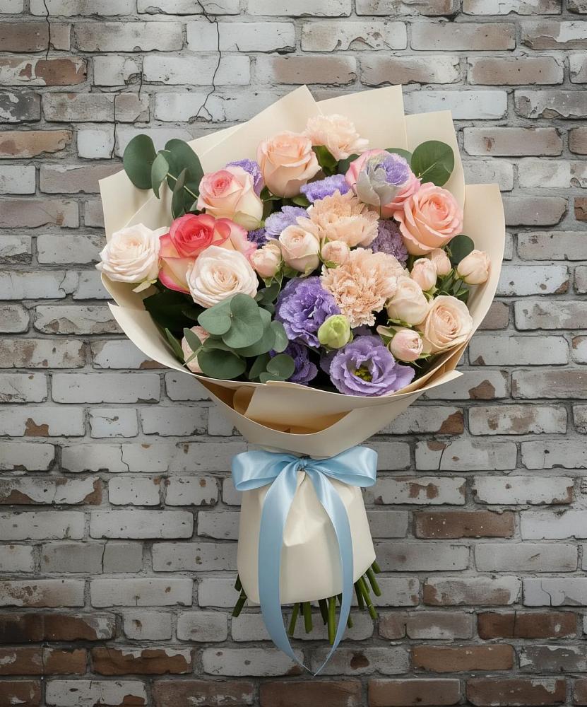 Букет цветов из: Розы, Лизиантусы и Гвоздики в Себрово