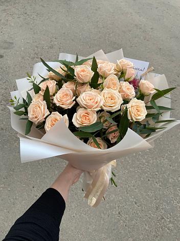 Букет Кремовые розы Латте в Себрово