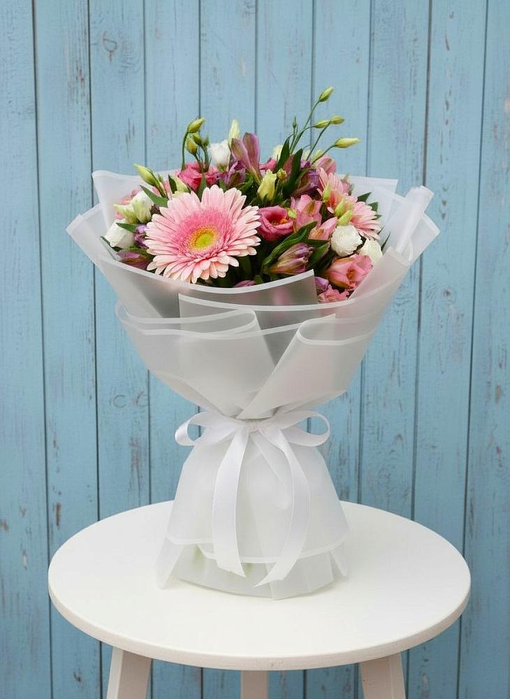 Букет цветов из: Герберы, Альстромерии и Лизиантусы в Себрово