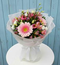 Букет цветов из:  Герберы, Альстромерии и Лизиантусы в Себрово