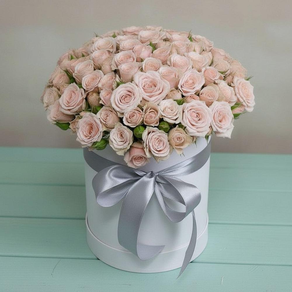 Цветочная композиция из Розы в шляпной коробке в Себрово